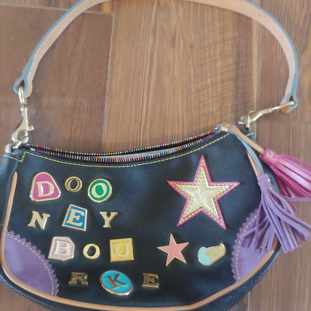 Dooney & Bourke